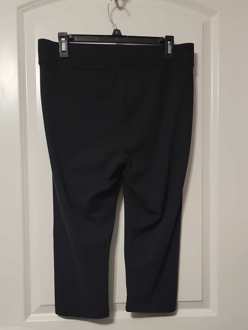 Sonoma Women's Capri Leggings, Black, Large. Like New. - Picture 5 of 8